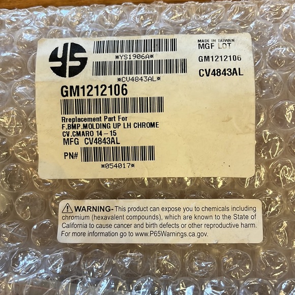 Chevy Camaro New Driver’s Side Upper Grille Molding - Picture 5 of 7